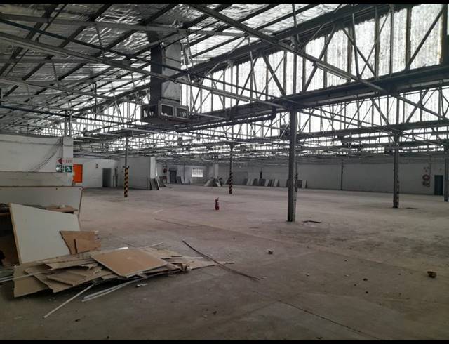 INDUSTRIAL PROPERTY TO RENT IN NORTH END